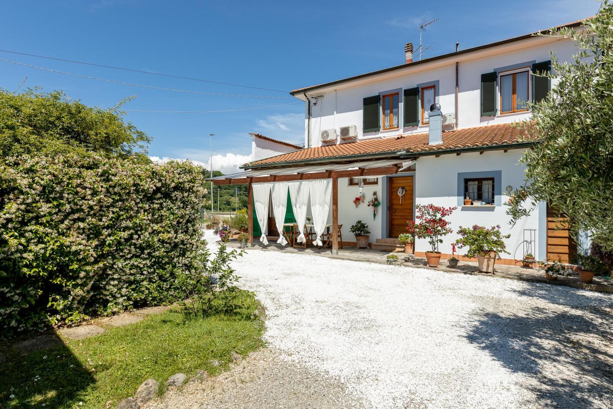 B&B Il Ramaiolo Santa Maria a Monte Bagian luar foto